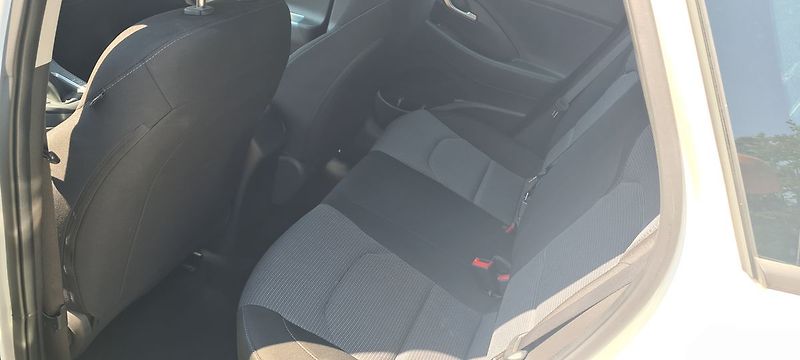 Hyundai i30 1.6 CRDi kom 85 kW ČR DPH - fotka 8 z 18