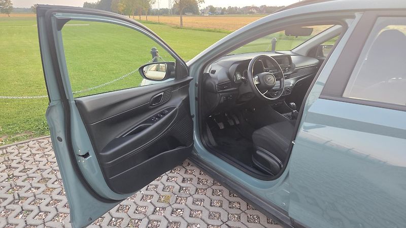 Hyundai Bayon (2024)  1.2i Comfort Club CZ DPH  - fotka 9 z 26