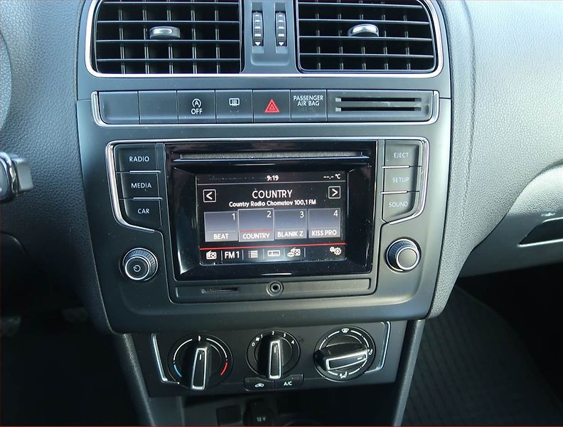 Volkswagen Polo (2015) 1.2 TSI - fotka 12 z 14