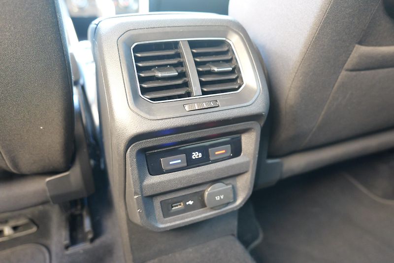 Volkswagen Tiguan Allspace TDI 4x4 DSG 360 HUD Matrix Taž - fotka 16 z 42