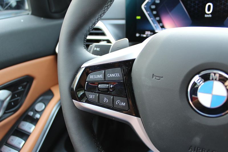 BMW Řada 3 320d xDrive Touring  - fotka 14 z 22