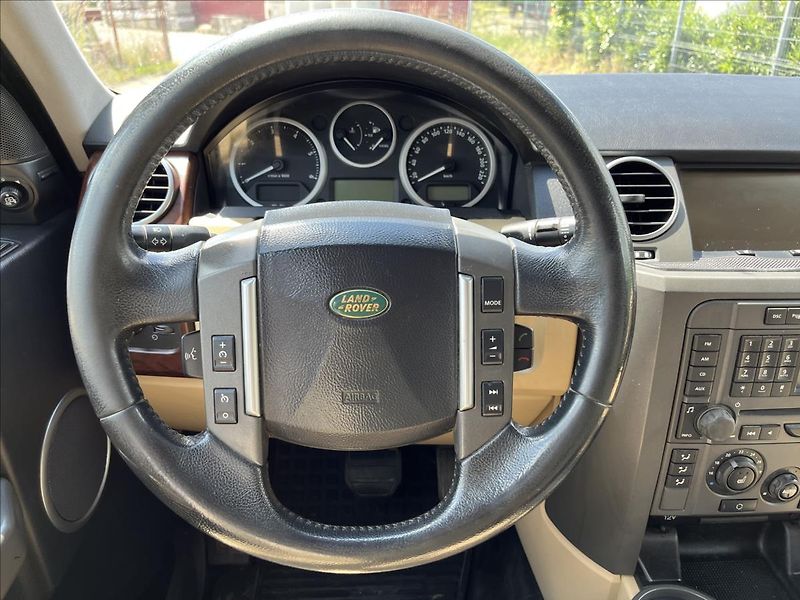 Land Rover Discovery 2,7 TDV6 4X4 AUT NA OPRAVU!! - fotka 14 z 30
