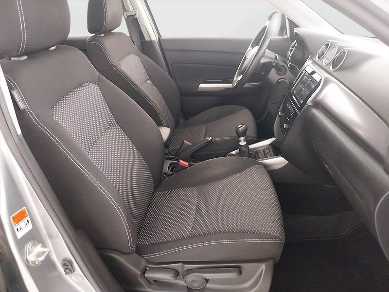 Suzuki Vitara (2019) 1.4 BoosterJet, Serv.kniha - fotka 9 z 19