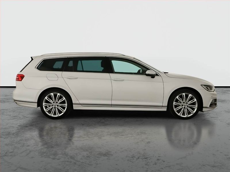 Volkswagen Passat (2017) R-Line 2.0 TDI, Kůže - fotka 6 z 20