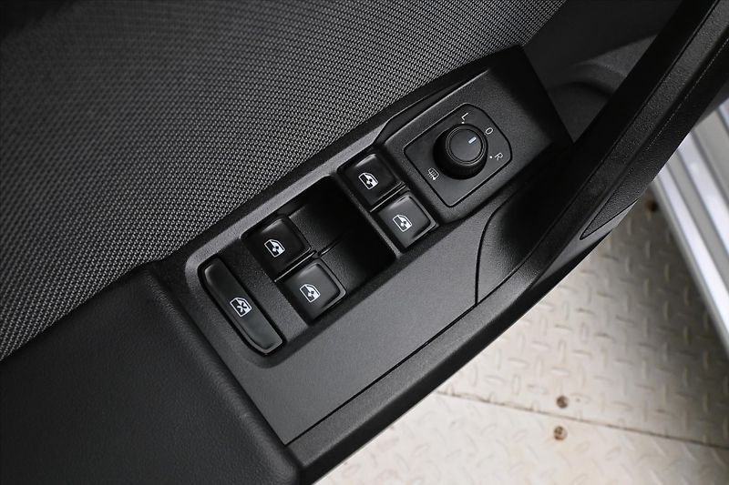 Seat Leon 2,0 TDI 110 kW STYLE Záruka až - fotka 26 z 31