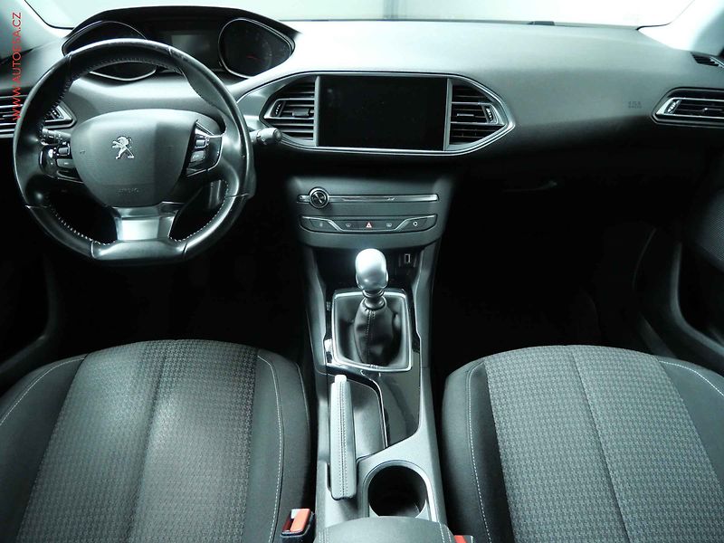 Peugeot 308 (2018) 1.2 PT, ČR, Active - fotka 8 z 21
