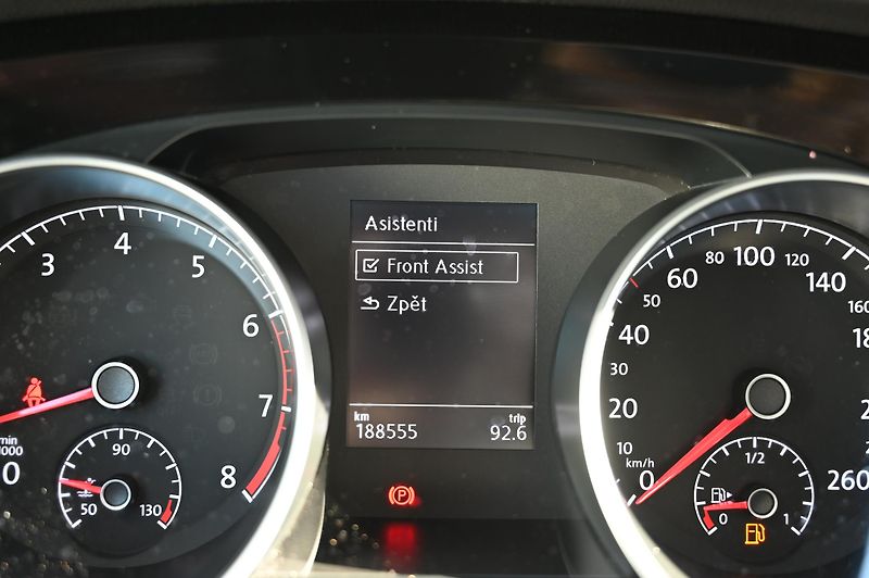 Volkswagen Touran 1.2TSI 81KW Comfort 7mist 3/17 - fotka 16 z 60