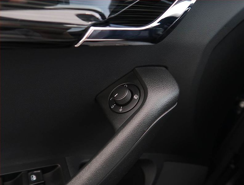 Škoda Octavia (2018) Style 1.6 TDI, Navi, Tempomat - fotka 24 z 24