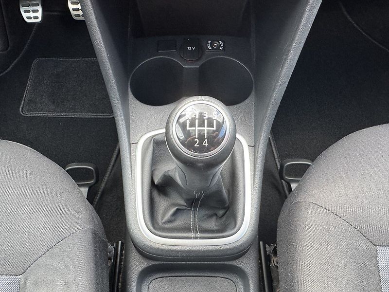 Volkswagen Polo (2011) 1.4i Style Klima Panorama - fotka 11 z 48