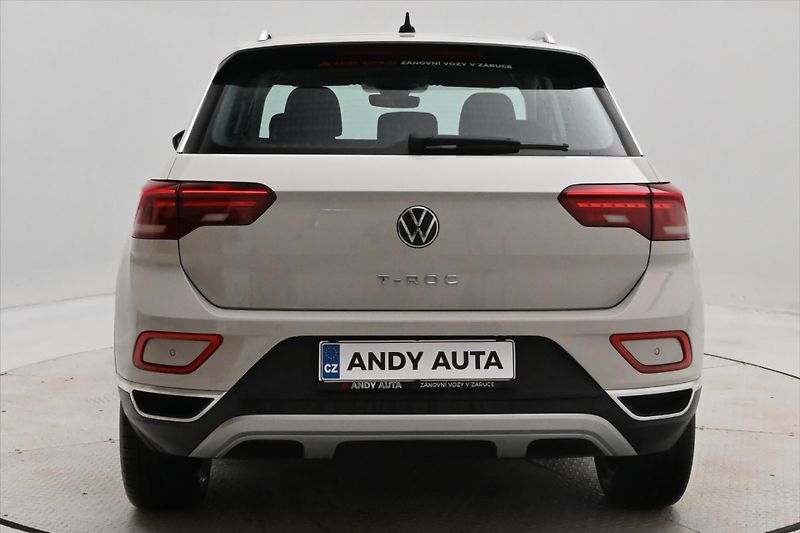 Volkswagen T-Roc 2,0 TDI 110 kW DSG STYLE Záruk - fotka 6 z 29