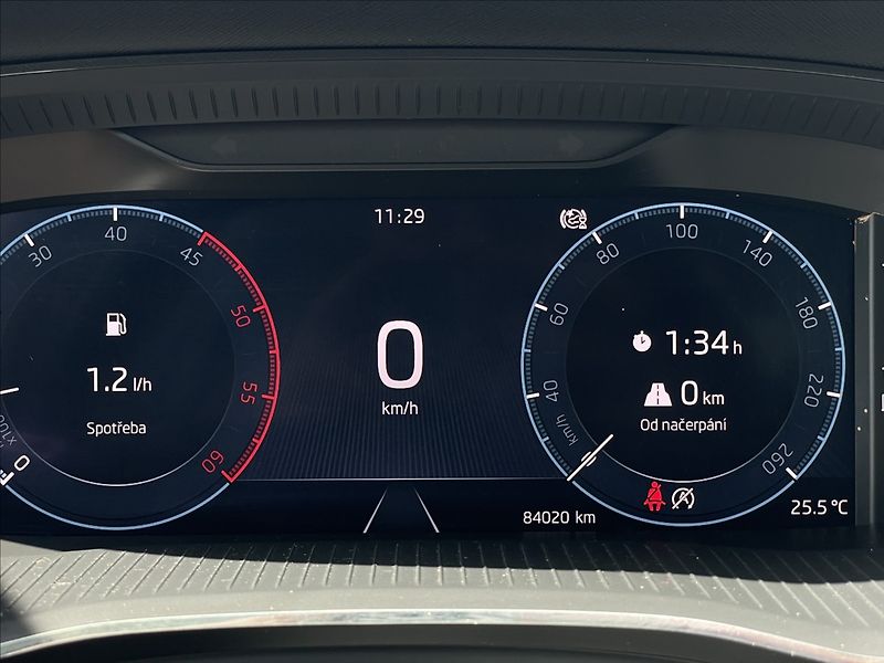 Škoda Octavia 2,0 TDI Combi Ambition Plus - fotka 10 z 24