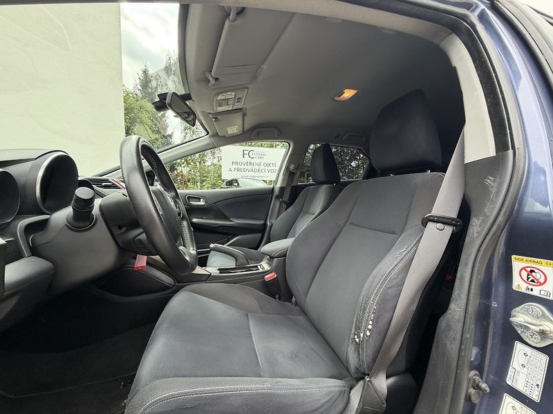 Honda Civic 1.6 i-DTEC Sport Tourer - fotka 17 z 19