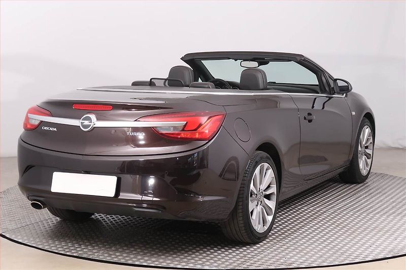 Opel Cascada (2015) 1.6 SIDI Turbo, Navi, Xenony - fotka 5 z 18