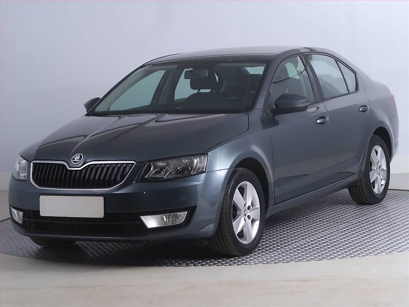 Škoda Octavia (2017) 2.0 TDI, Tempomat - fotka 2 z 17