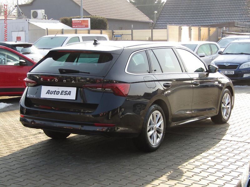 Škoda Octavia (2020) 2.0 TDi, 1.maj,ČR, Style - fotka 4 z 26