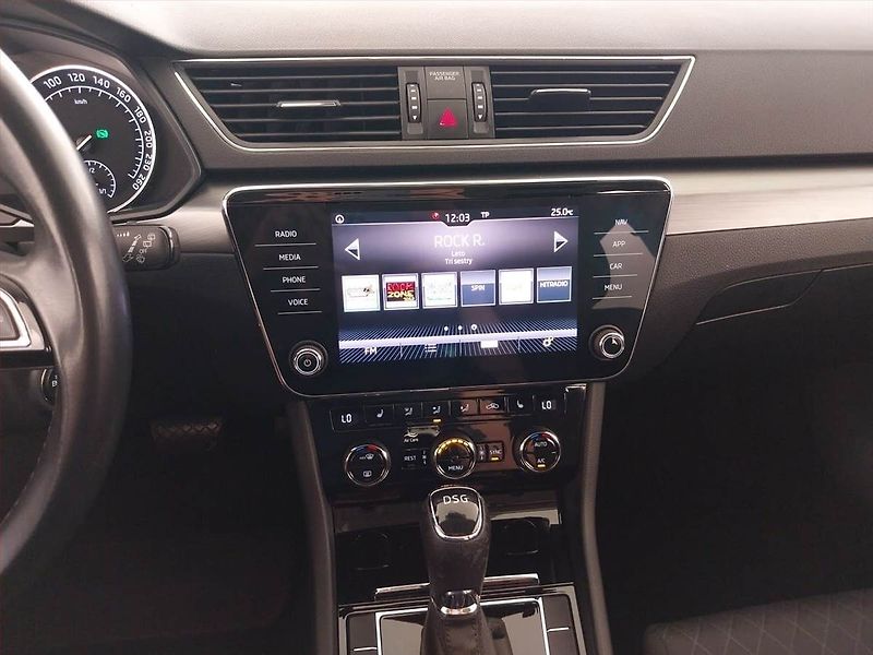 Škoda Superb (2018) 2.0 TDI, Automat, Navi - fotka 12 z 23
