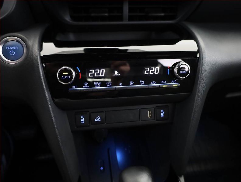 Toyota Yaris Cross (2023) 1.5 VVT-iE E-Four - fotka 10 z 21