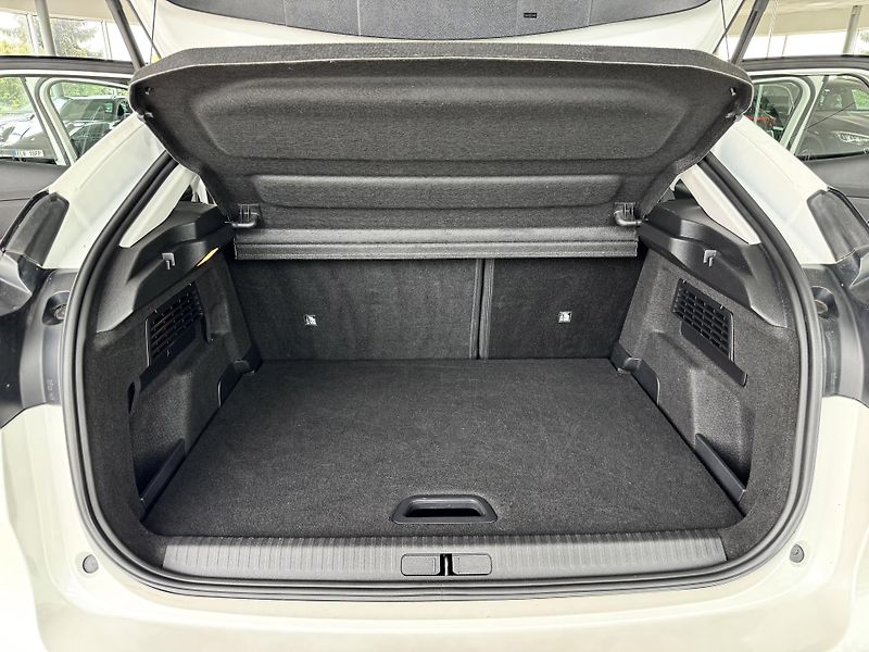 Citroën C4 1,2PT 130*AT8*Full LED*Kamera - fotka 34 z 36