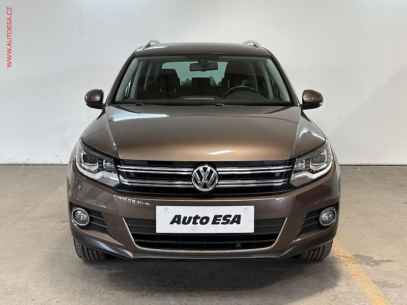 Volkswagen Tiguan (2011) 2.0 TDi 4x4, ČR, Sport, DSG - fotka 2 z 16