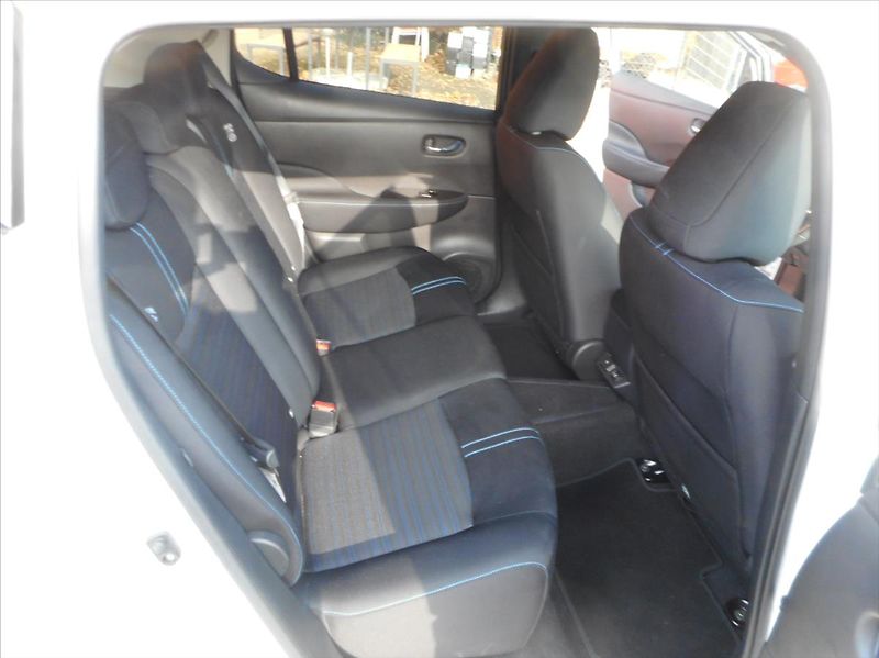 Nissan Leaf 0,0 N-Connecta - fotka 22 z 27