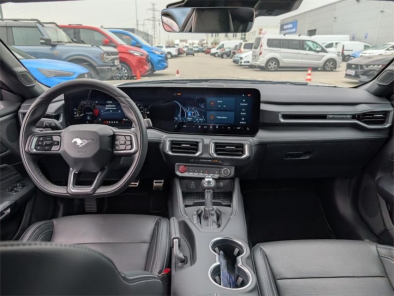 Ford Mustang (2026) V8 GT, Fastback, 5.0 GT 328 kW - fotka 14 z 26