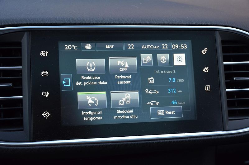 Peugeot 308 (2017) SW 1.2 96kW Allure / AUTOMAT - fotka 30 z 39
