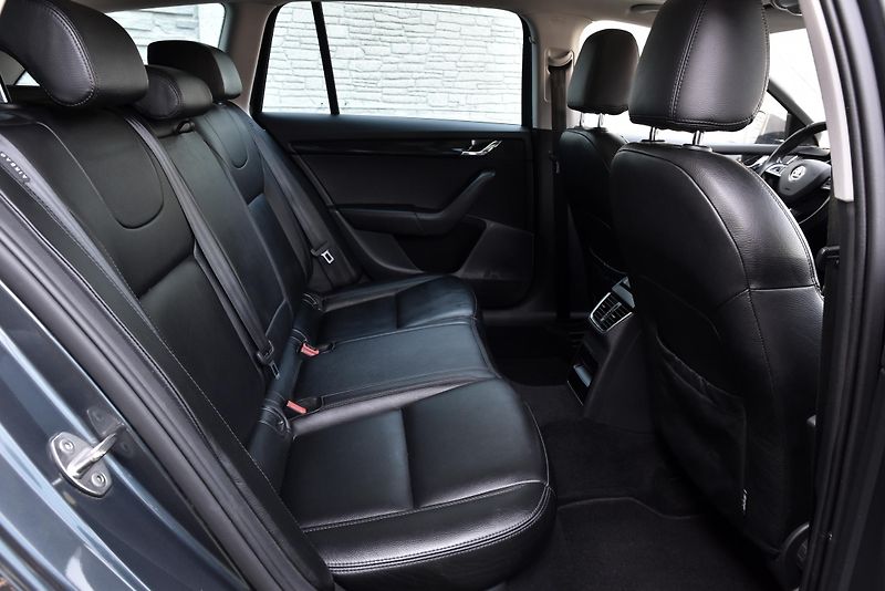 Škoda Octavia 1.4 TSi G-TEC STYLE, PANORAMA - fotka 41 z 49