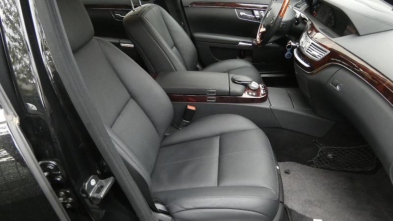 Mercedes-Benz Třídy S 500 V8 - fotka 9 z 33