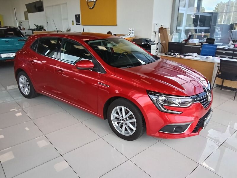 Renault Mégane 1.6i 84KW 2018 - fotka 2 z 9