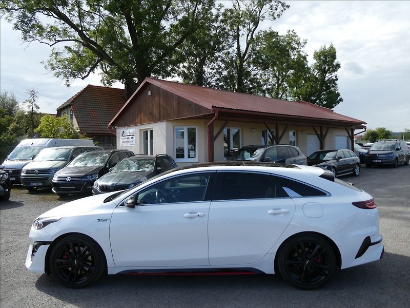 Kia ProCeed 1,6 T-GDI 150kW GT ZÁRUKA - fotka 6 z 50
