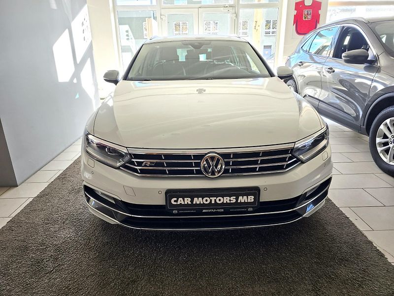 Volkswagen Passat (2019) R-Line 4M  - fotka 2 z 23