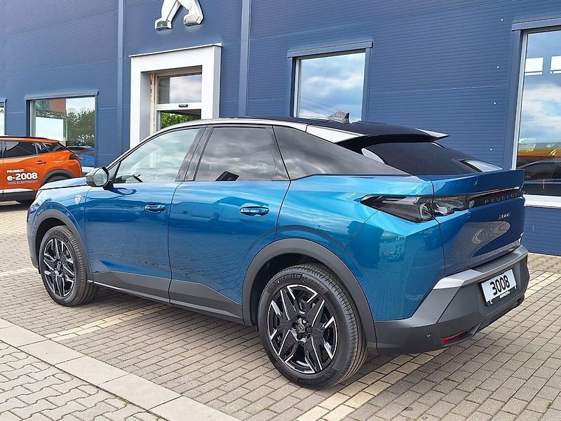 Peugeot 3008 (2026) GT Plug-in HYBRID 195 e-DCS7 - fotka 3 z 23