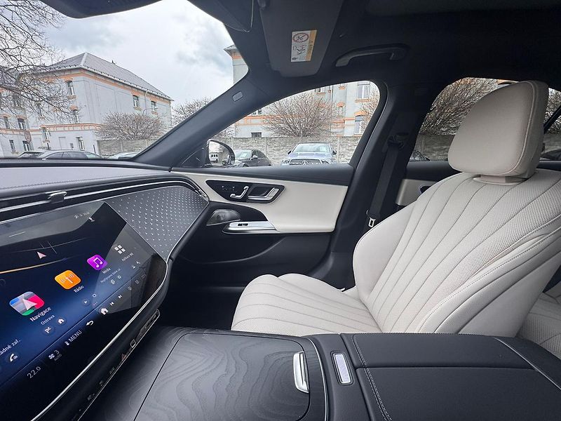 Mercedes-Benz Třídy E (2026) E 300 de 4MATIC - fotka 14 z 26