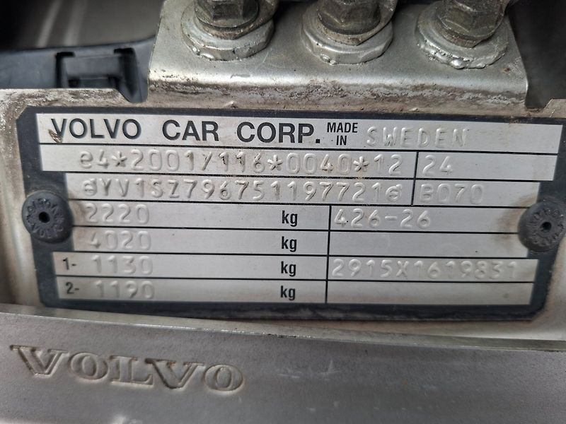 Volvo XC70 (2005) 2.4 D5 120kW AWD -PLNÝ SERVIS! - fotka 31 z 43