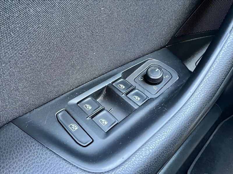 Volkswagen Passat 2,0 TDi DSG BUSINESS záruka - fotka 34 z 42
