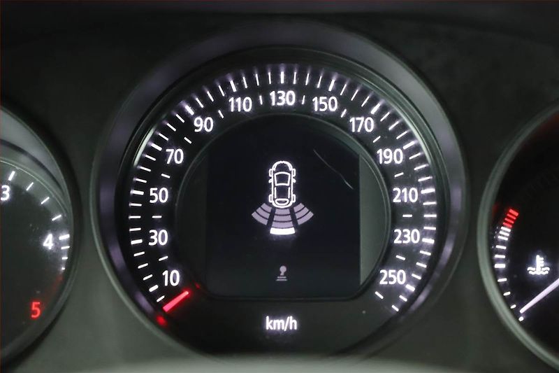 Renault Mégane (2017) 1.5 dCi, Tempomat - fotka 10 z 15