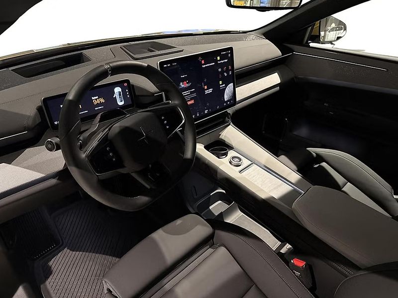 Polestar 4 Long Range AWD Performance - fotka 6 z 12