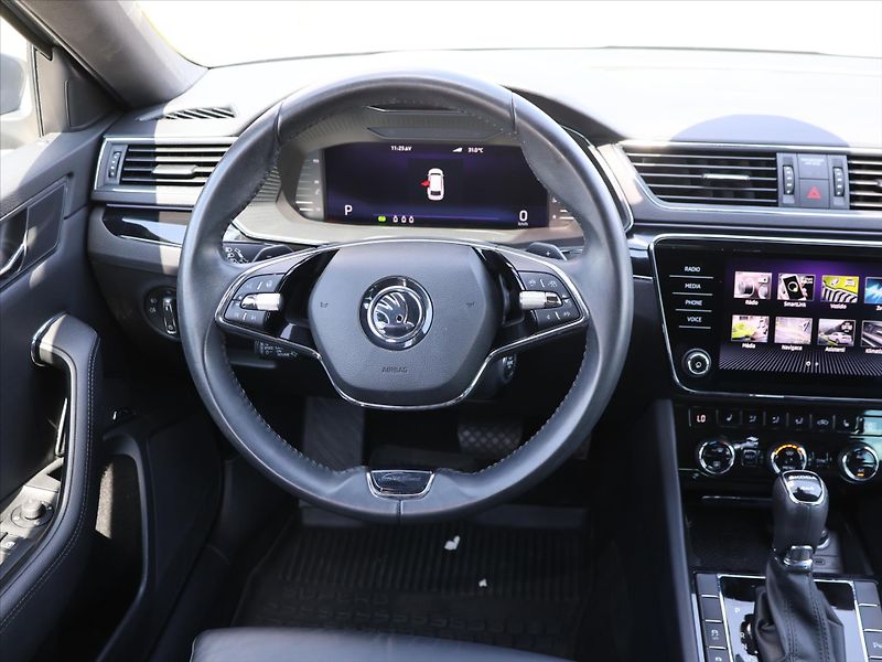 Škoda Superb 2,0 TDI 147kW CZ 4x4 L&K DSG D - fotka 20 z 35