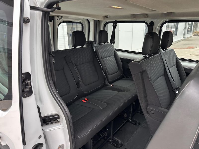 Opel Vivaro 1.6BiTurbo L1H1, 8Míst, Tažné - fotka 9 z 14