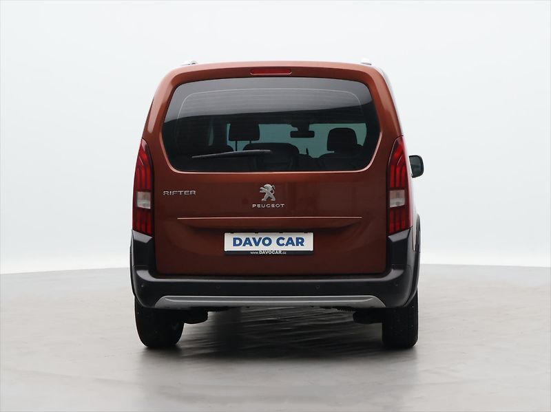 Peugeot Rifter 1,5 HDi 96kW Allure Aut.klima - fotka 6 z 32