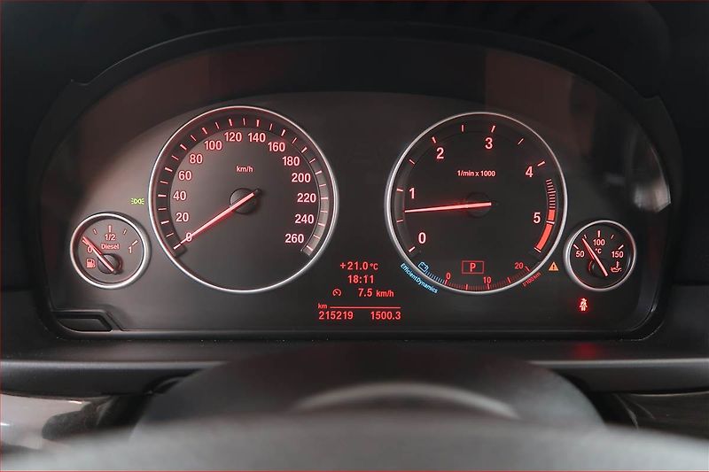 BMW Řada 5 (2010) 530d, Automat, Navi, Bi-Xenony - fotka 11 z 19