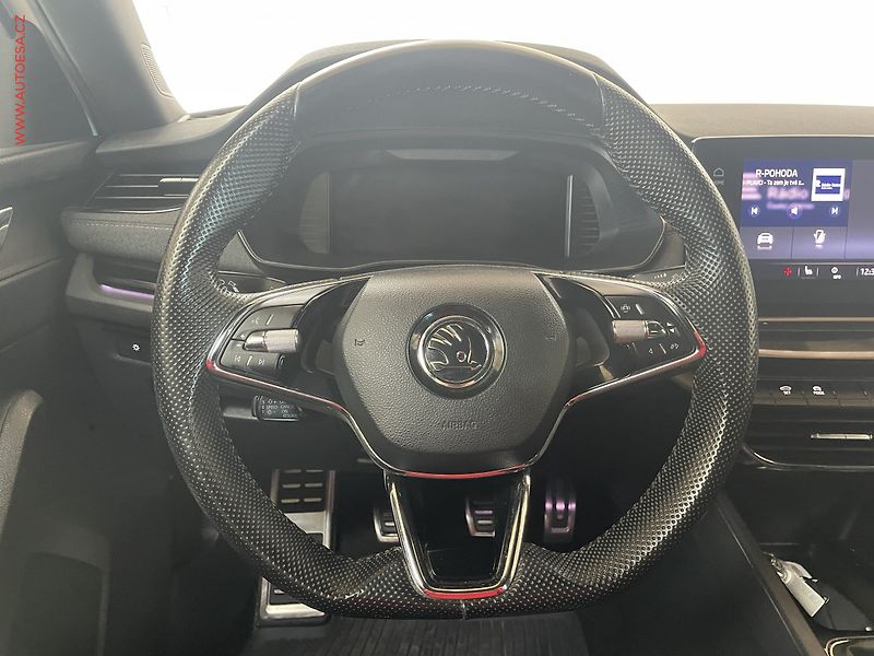 Škoda Octavia (2022) 1.5TSi, ČR, Style, LED, park - fotka 12 z 17