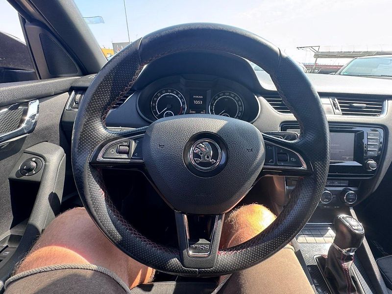 Škoda Octavia (2013) RS 2,0 TDI 135 KW DSG - fotka 25 z 47