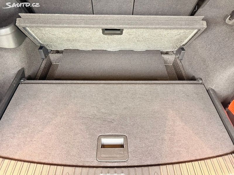 Škoda Kodiaq 2.0 TDi DSG 4x4 Sportline - fotka 31 z 34