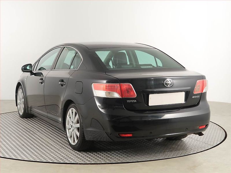 Toyota Avensis (2010) 2.2 D-4D, Automat, Xenony - fotka 4 z 18