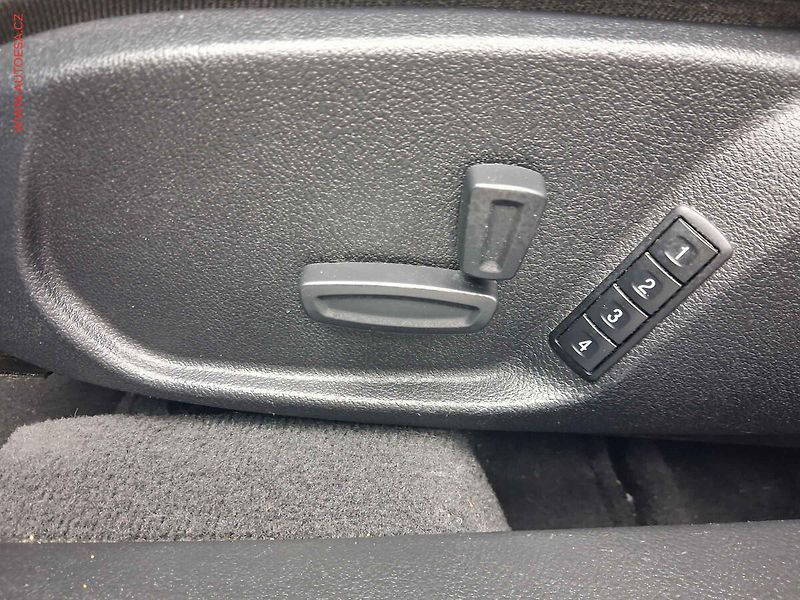 Ford Mondeo (2014) 2.0 TDCi, Business, bixen - fotka 17 z 19