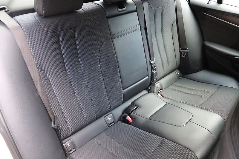 BMW Řada 5 520D XDRIVE SPORT LINE G30  - fotka 46 z 50