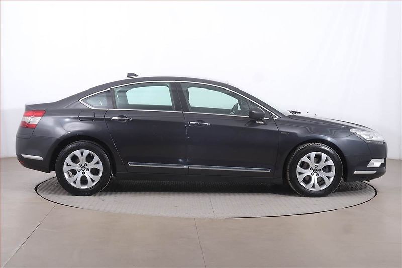 Citroën C5 (2012) Exclusive 2.0 HDi, Automat - fotka 6 z 23