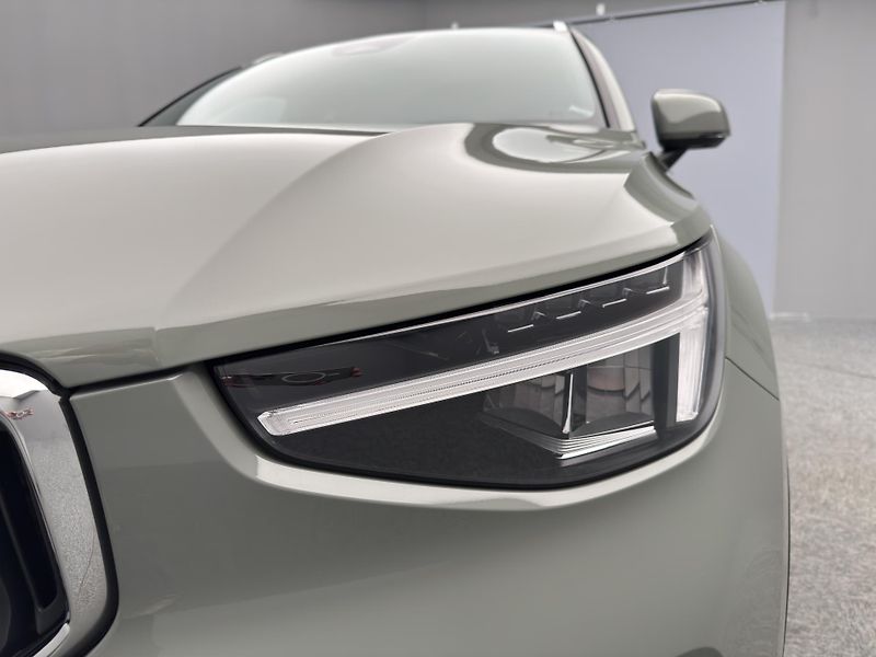 Volvo XC40 B3 CORE AUT  - fotka 19 z 42