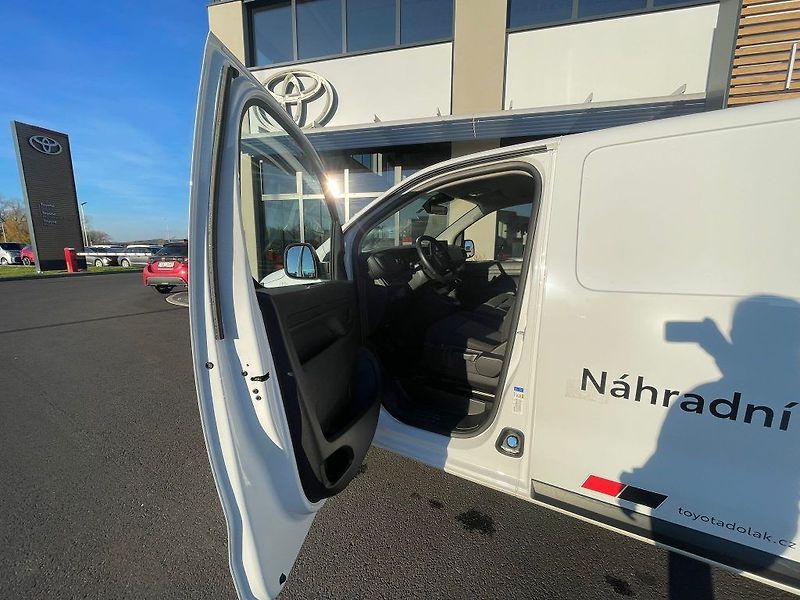 Toyota ProAce 2.0 D-4D MT Active L1 Multimed - fotka 16 z 24